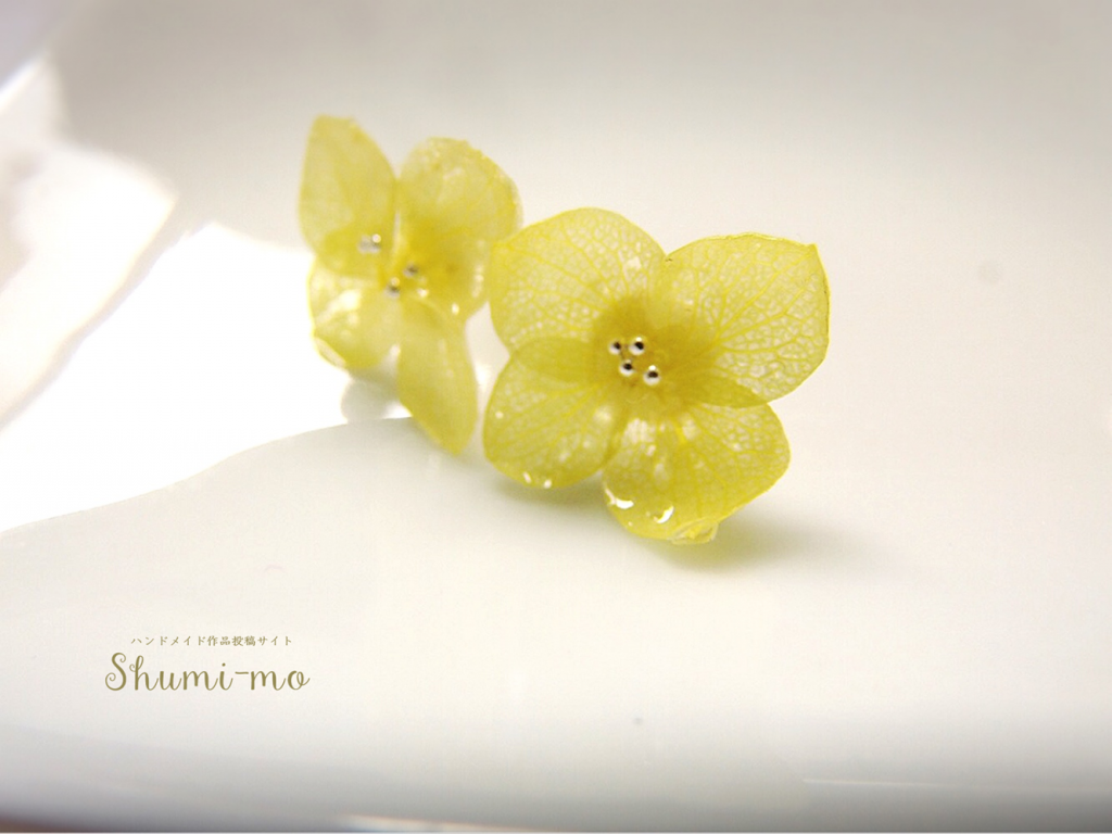 紫陽花のレジンアクセサリーの作り方 花びらのレジンコーティングの仕方 Shumi Momagazine